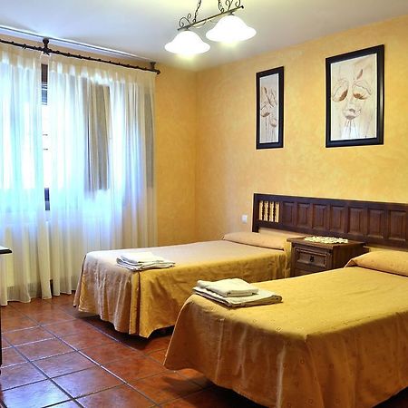 La Casa De Las Parrillas Guest House Canamares Luaran gambar